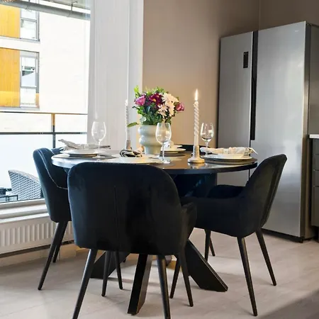 Modern 1br Flat In - & Connected