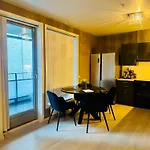 Modern 1br Flat In - & Connected *